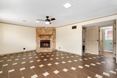 705 Devonshire Dr, Des Plaines, IL 60018 photo 16