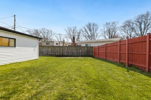 705 Devonshire Dr, Des Plaines, IL 60018 photo 22