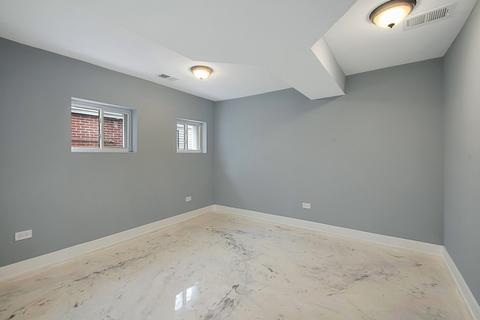 708 E 44th St, Chicago, IL 60653 photo 15