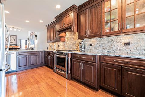 1035 Bentley Ln, Bartlett, IL 60103 photo 5