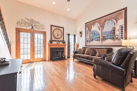 1035 Bentley Ln, Bartlett, IL 60103 photo 3