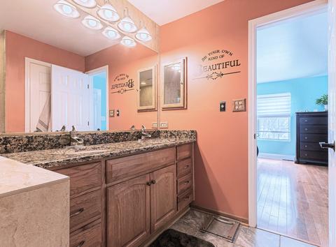 1035 Bentley Ln, Bartlett, IL 60103 photo 13
