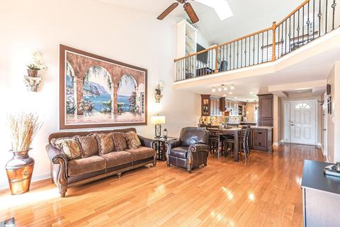 1035 Bentley Ln, Bartlett, IL 60103 photo 2