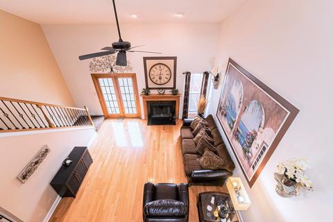1035 Bentley Ln, Bartlett, IL 60103 photo 8