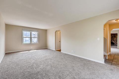 3019 Miller Dr, Mchenry, IL 60050 photo 7