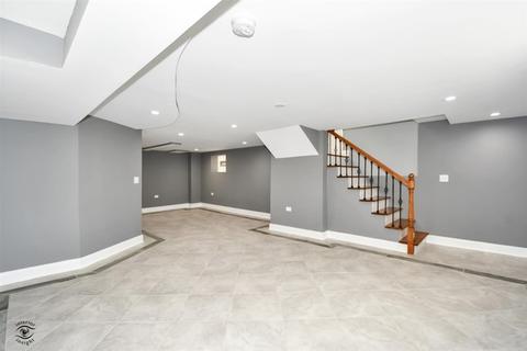 1721 E 93rd St, Chicago, IL 60617 photo 26