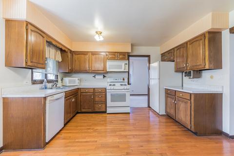 17939 Maple St, Lansing, IL 60438 photo 10