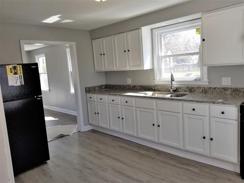 431 Addison St, Elgin, IL 60120 photo 8