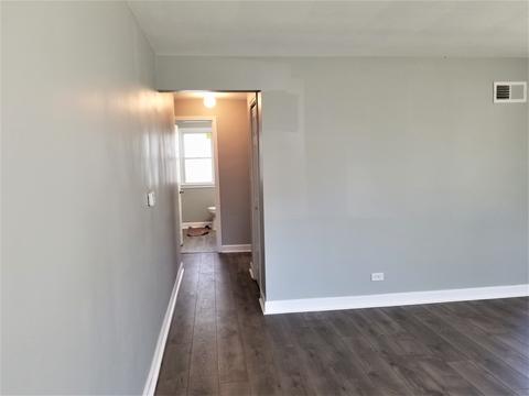 431 Addison St, Elgin, IL 60120 photo 9