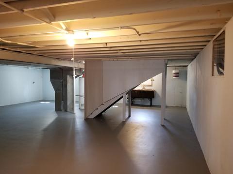 431 Addison St, Elgin, IL 60120 photo 17