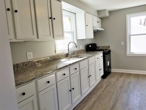 431 Addison St, Elgin, IL 60120 photo 5