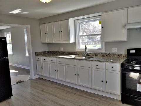 431 Addison St, Elgin, IL 60120 photo 7