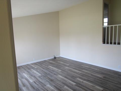 708 University St, Harvard, IL 60033 photo 4