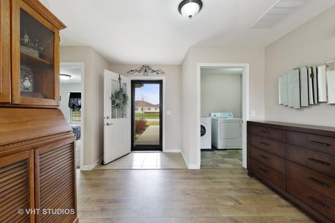 1114 Monroe Ave, Mchenry, IL 60050 photo 14