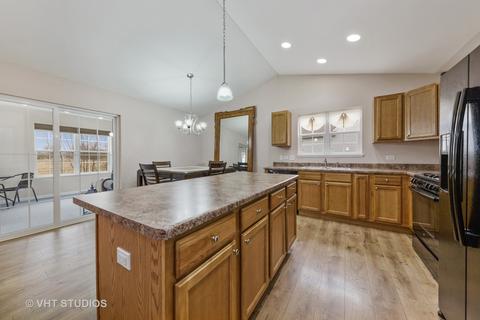 1114 Monroe Ave, Mchenry, IL 60050 photo 4
