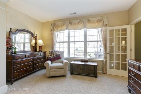 702 Breezy, Elgin, IL 60124 photo 25