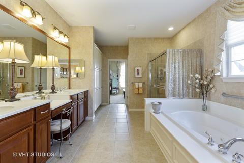 702 Breezy, Elgin, IL 60124 photo 26