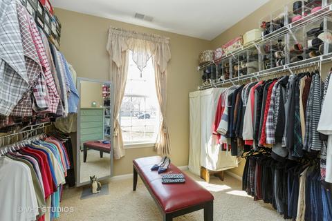 702 Breezy, Elgin, IL 60124 photo 30