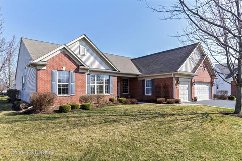 702 Breezy, Elgin, IL 60124 photo 3
