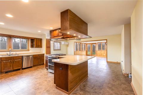 3715 Lindwall Rd, Harvard, IL 60033 photo 8