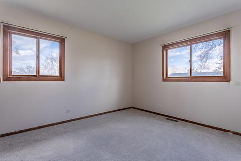 630 Morton St, Hoffman Estates, IL 60169 photo 9
