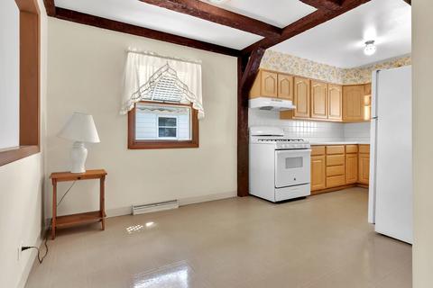 665 Ludlow Ave, Elgin, IL 60120 photo 8