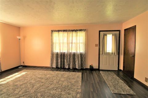 326 Robinson Dr, Morris, IL 60450 photo 4
