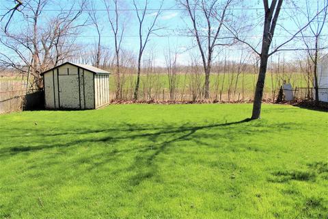 326 Robinson Dr, Morris, IL 60450 photo 2