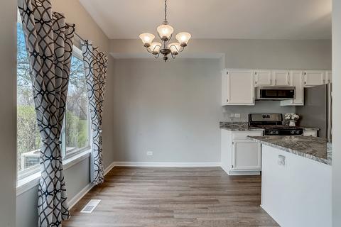 1539 Spaulding Rd, Bartlett, IL 60103 photo 8