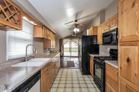 1071 S 8th Ave, Kankakee, IL 60901 photo 7