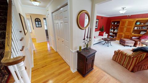 109 Devon Ln, Naperville, IL 60540 photo 2