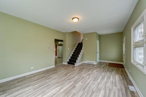 1124 Hill Ave, Elgin, IL 60120 photo 9
