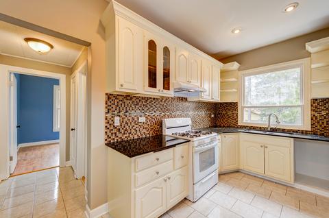 1124 Hill Ave, Elgin, IL 60120 photo 16