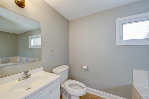 1124 Hill Ave, Elgin, IL 60120 photo 38