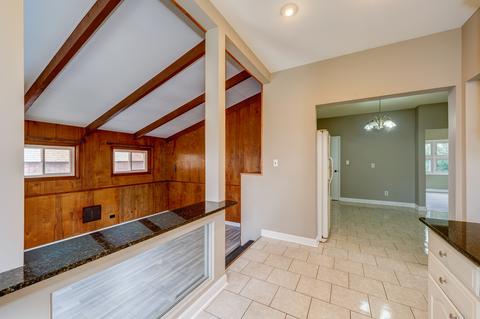 1124 Hill Ave, Elgin, IL 60120 photo 19