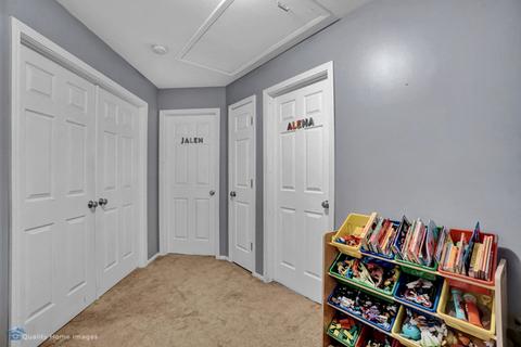 5540 Maple Ln, Midlothian, IL 60445 photo 24