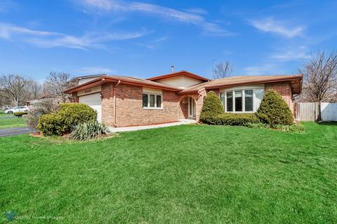 5540 Maple Ln, Midlothian, IL 60445 photo 1