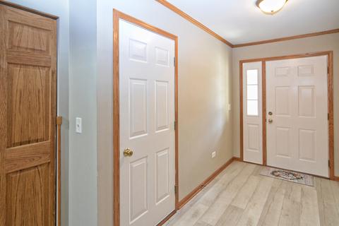 2014 Jeffrey Ln, Elgin, IL 60123 photo 4