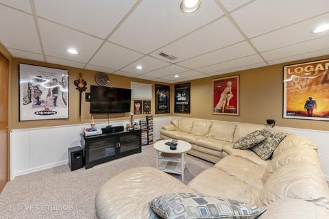 135 Berkshire Dr, Wheeling, IL 60090 photo 13