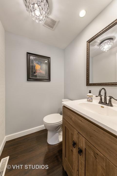 135 Berkshire Dr, Wheeling, IL 60090 photo 7