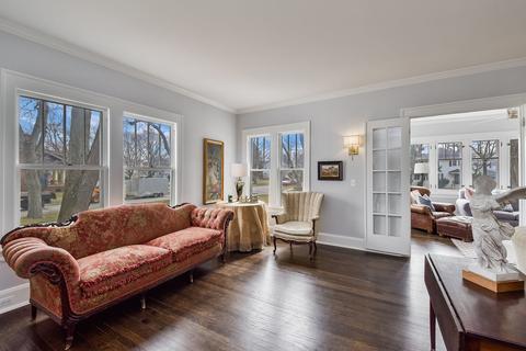808 N Cross St, Wheaton, IL 60187 photo 8