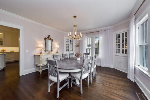 808 N Cross St, Wheaton, IL 60187 photo 5
