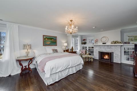 808 N Cross St, Wheaton, IL 60187 photo 20