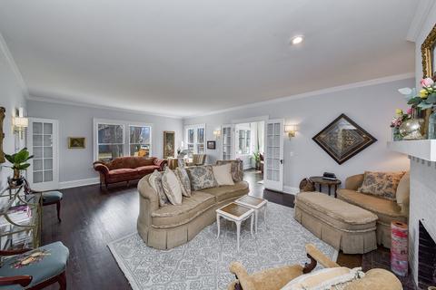 808 N Cross St, Wheaton, IL 60187 photo 9