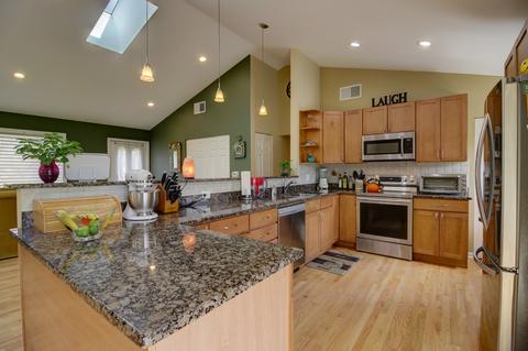 935 W Stearns Rd, Bartlett, IL 60103 photo 9