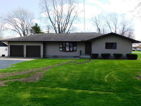 420 W Hack St, Cullom, IL 60929 photo 1