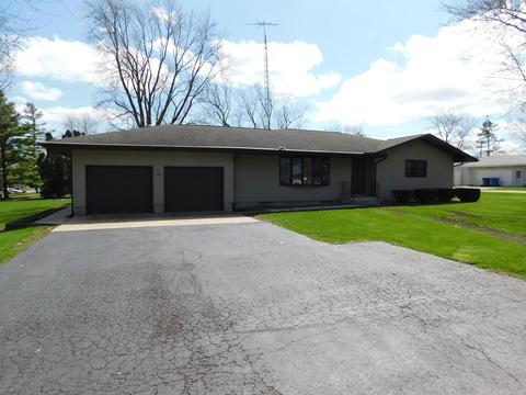 420 W Hack St, Cullom, IL 60929 photo 2