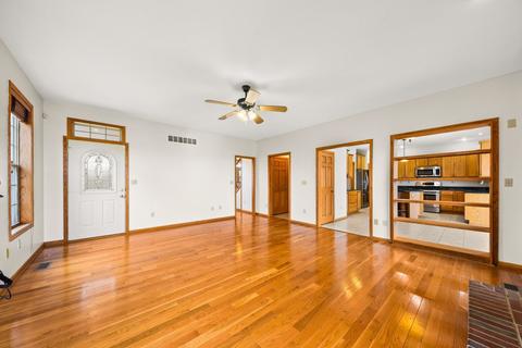 9932 New Devon St, Munster, IN 46321 photo 5