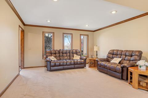 1968 Greensboro Dr, Wheaton, IL 60189 photo 11