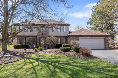 1968 Greensboro Dr, Wheaton, IL 60189 photo 1